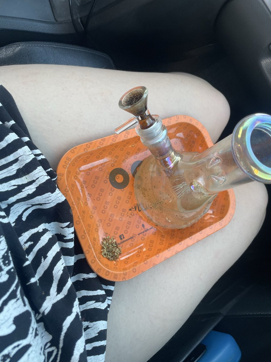 meruumiaa's tweet photo. (18+) https://t.co/WPYLcyd8wQ followw! <3 also what the silly? Wheres my weeed >_< meow!! https://t.co/PGcUKWZbCU