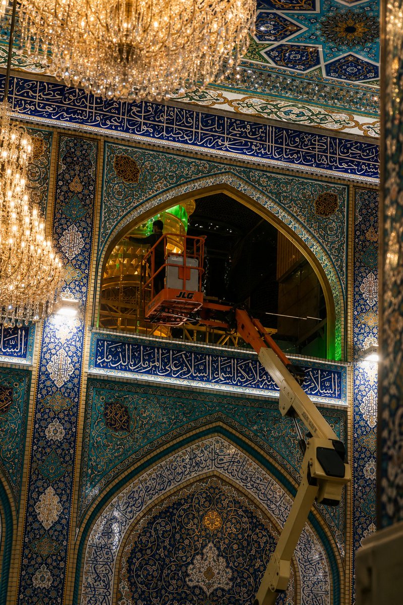 i9ss97's tweet photo. از گل شنیدم بوی او مستانه رفتم سوی او ...
تا چون غبار کوی او در کوی جان منزل کنم

غرق تمنای توام موجی ز دریای توام
من نخل سرکش نیستم تا خانه در ساحل کنم

#رهی_معیری
‌ https://t.co/yH74qjTPz6