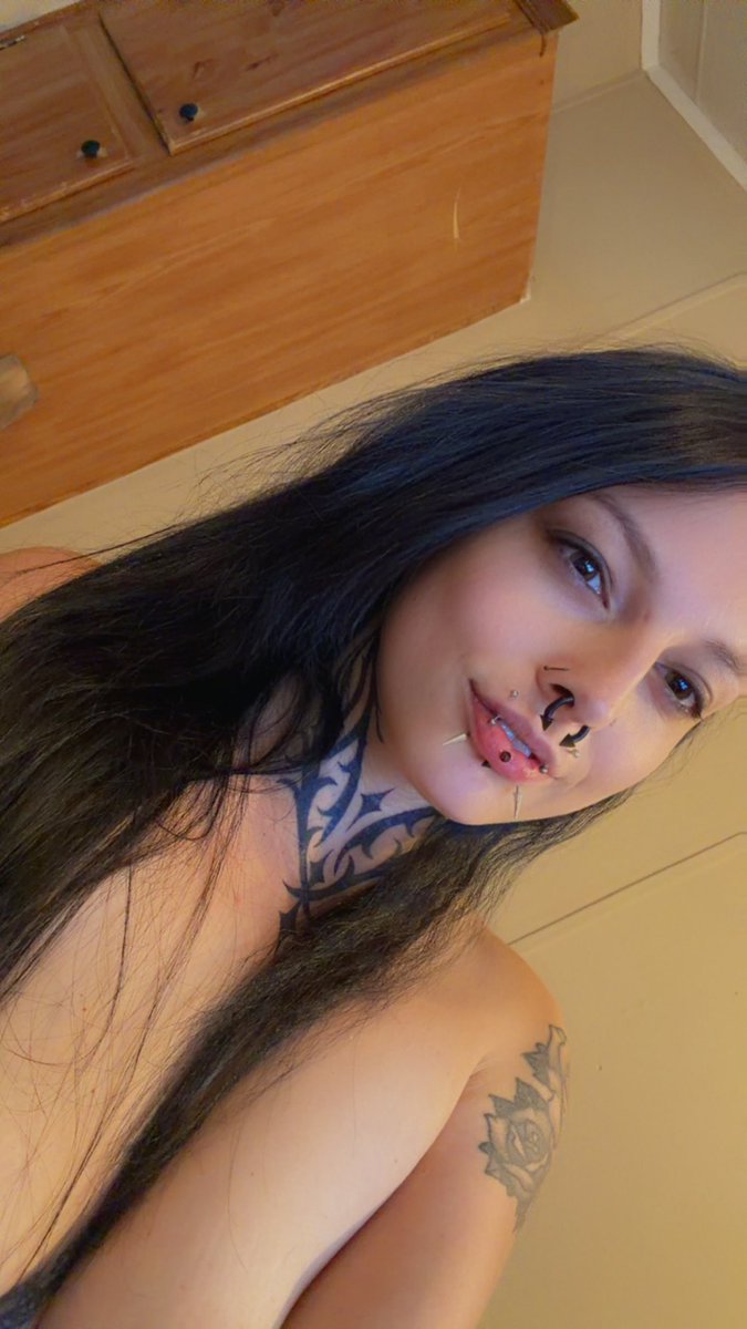 Devilishdaisy17's tweet photo. Topless, yes 🫶🏻 https://t.co/HYKBTkzz5c