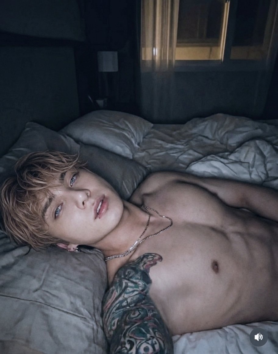 nicotinejae's tweet photo. 󠇈󠆢󠆠󠆟󠆞󠆜󠆛󠆚󠆙󠅤󠄀󠇈󠆢󠆠󠆟󠆞󠆜󠆛󠆚󠆙󠅤󠄀󠇈󠆢󠆠󠆟󠆞󠆜󠆛󠆚󠆙󠅤󠄀 󠇈󠆢           
 𝑺𝒐𝒃𝒓𝒆 𝒎𝒊𝒎:

ㅤㅤㅤ𖤓ㅤ𝑵ome : 𝑱𝒂𝒚𝒅𝒆𝒏 𝑱𝒆𝒐𝒏
ㅤㅤ    𖤓ㅤ𝑨t: 𝟏,𝟕𝟗
ㅤㅤㅤ𖤓ㅤ𝟏𝟗 anos
ㅤㅤㅤ𖤓ㅤ𝑺xld : 𝑯𝒐𝒎𝒐
ㅤㅤㅤ𖤓 𝑬𝒔𝒕𝒖𝒅𝒂𝒏𝒕𝒆 𝒅𝒆 𝑩𝒊𝒐𝒎𝒆𝒅𝒊𝒄𝒊𝒏𝒂 https://t.co/klfpgbrFgZ
