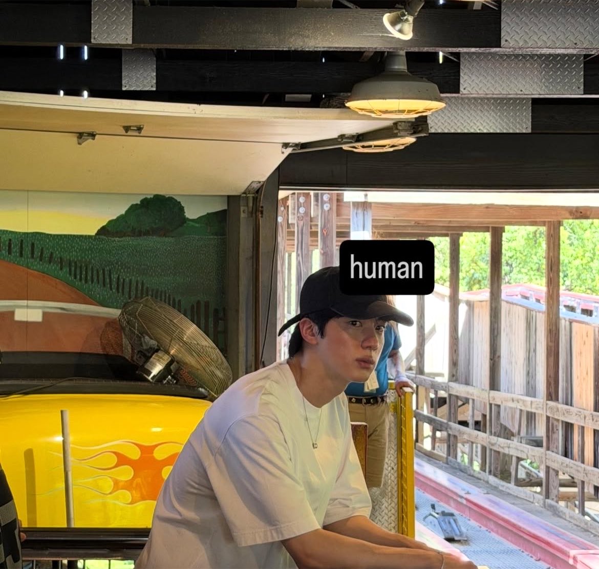 taehygrey's tweet photo. human https://t.co/w2hC8eCJpb
