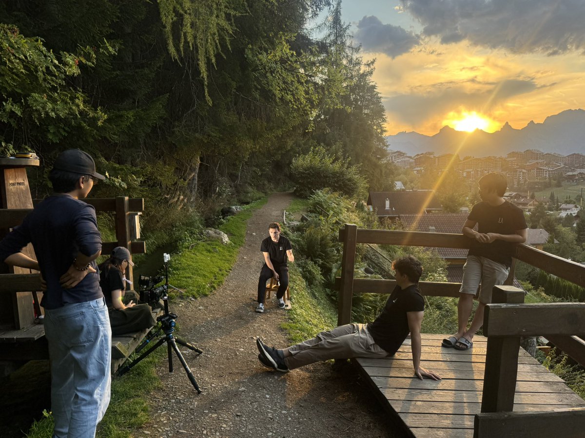 mathildeanita's tweet photo. Switzerland aura 🇨🇭🇨🇭 https://t.co/WsoftrcbEB