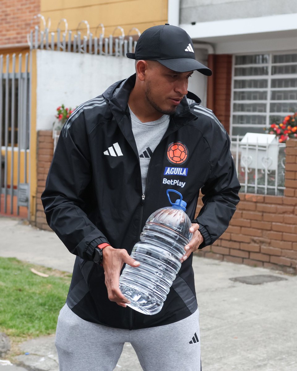 SantaFe's tweet photo. Acompañados de las #Leonas 🦁 avanza nuestro quinto día lleno de solidaridad por los afectados del terremoto ❤️‍🩹

Los esperamos hasta las 20:00 en la Sede Principal de la Casa Cardenal (Calle 64A # 50B - 08)

𝐃𝐨𝐧𝐚𝐜𝐢𝐨𝐧𝐞𝐬 𝐞𝐜𝐨𝐧𝐨́𝐦𝐢𝐜𝐚𝐬: cuenta ahorros AV Villas # 059-04706-8 / NIT: 860009807 - 8.

🔑 Bre-B: DONACIÓN SANTA FE # 0092897232

✔️ Alimentos no perecederos y agua

¡𝑱𝒖𝒏𝒕𝒐𝒔 𝒆𝒔 𝒚 𝒔𝒊𝒆𝒎𝒑𝒓𝒆 𝒔𝒆𝒓𝒂́ 𝒍𝒂 𝒇𝒐𝒓𝒎𝒂! 🇮🇩