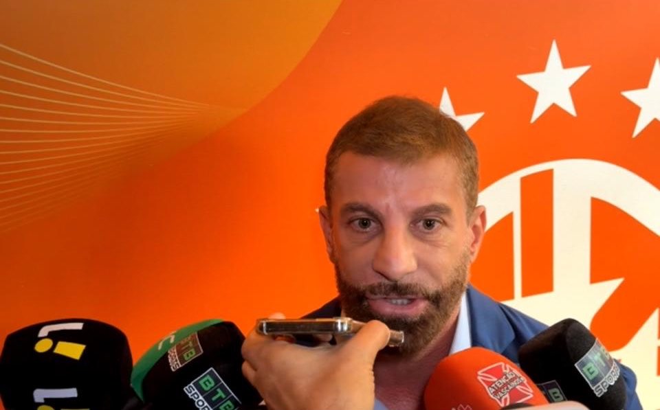 vasco_xtra's tweet photo. O mais revoltante que bastou ganhar 1 jogo contra o freguês Fluminense que o ARROMBADO botou a cara pra dizer “ta vendo que o time é bom?” https://t.co/HbLl8u1i5S