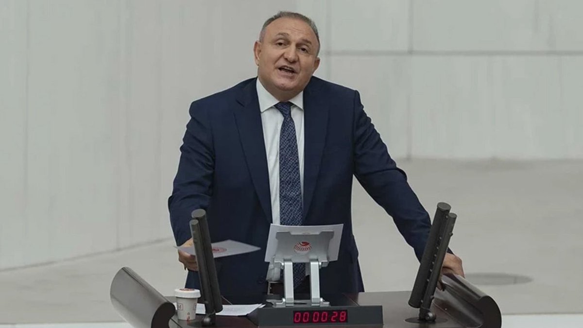 ToplumsalMht111's tweet photo. İYİ Parti’den AKP'ye geçen Ömer Karakaş: 

"Ben çizgimi değiştirmedim." https://t.co/FUF4eCjgLx