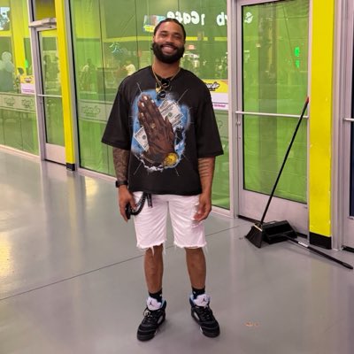 JustSay_Lj's tweet photo. #NewProfilePic https://t.co/xqrPk3Hjli
