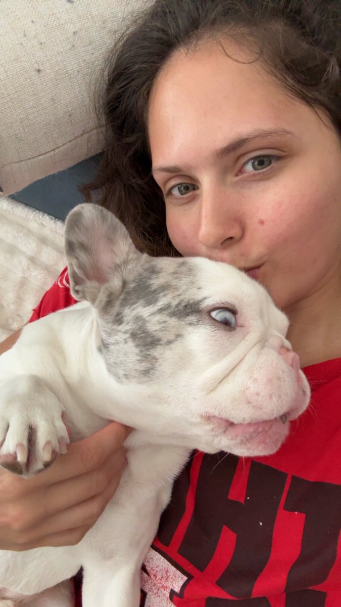millivoices's tweet photo. Happy bday to meeee 🥳🥳🥳 Spending it with my fur baby. https://t.co/8PyEk2O1DZ