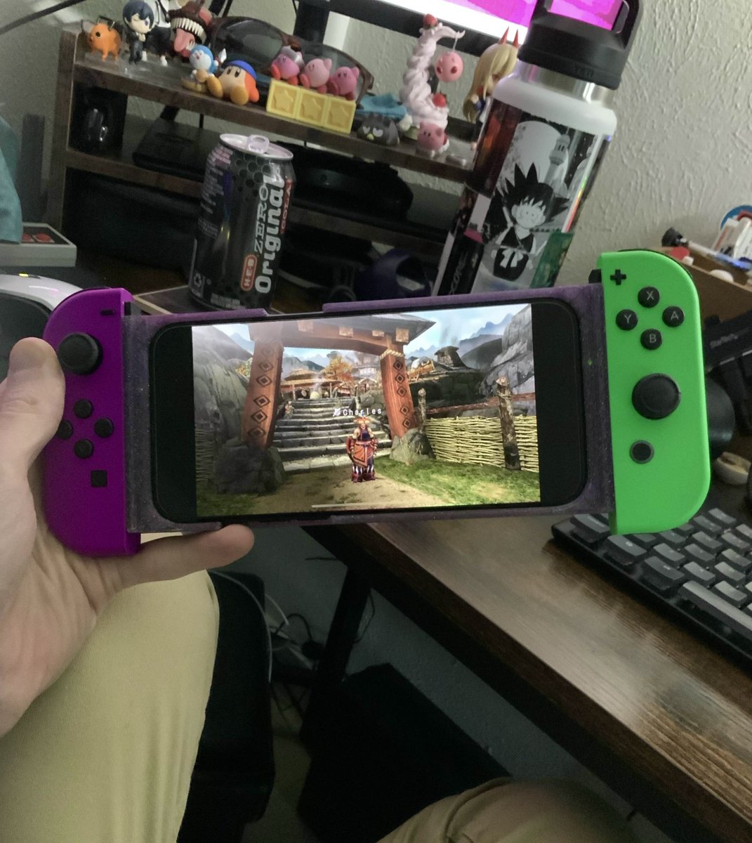 charlie8bit's tweet photo. @the_paris_green @peachflavor3d @mugendan_en @HEXADRIVE_Inc Oh for sure, and I've definitely gone to great lengths to get controller support on some mobile games lol. Re-purposed my FlipGrip to fit my phone, and designed+3D printed a phone case with Joy con rails. but the more stuff I need the less "mobile" it feels anyways https://t.co/yN5Tz4rdlg
