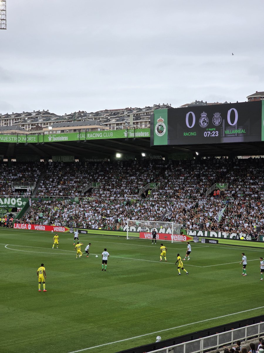 cortizfsant's tweet photo. Mi último partido en directo tuve la suerte de que fuera la final de Mundial, hoy he vuelto a casa y puedo decir que no hay nada cómo ver a mi @realracingclub 

@ivansainzc @luonme7 https://t.co/lIDmtLwTBz