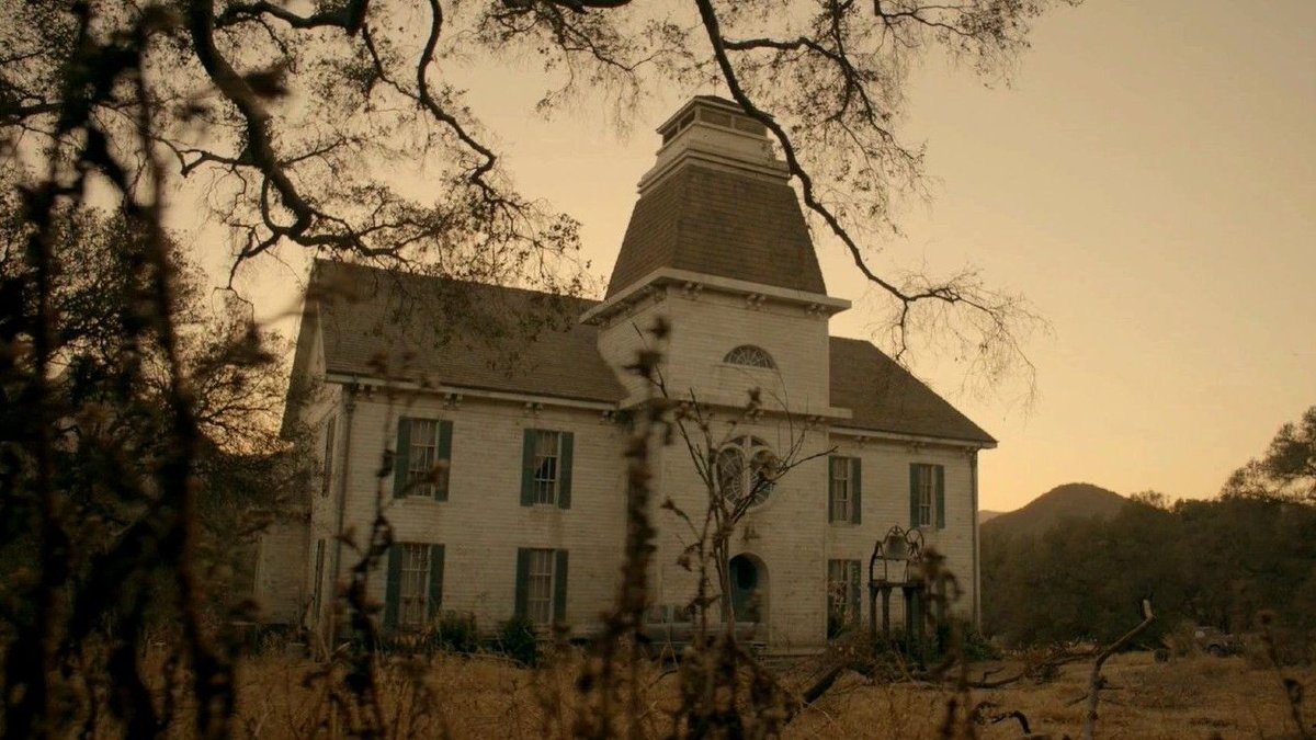 EVILSCRE4M's tweet photo. my ahs season ranking before #AHS13

1. 1984
2. Coven
3. Roanoke
4. Delicate
5. Freak Show
6. Murder House
7. Cult
8. Apocalypse
9. Asylum
10. Hotel
11. Double Feature
12. NYC https://t.co/WTQ9hBuopN