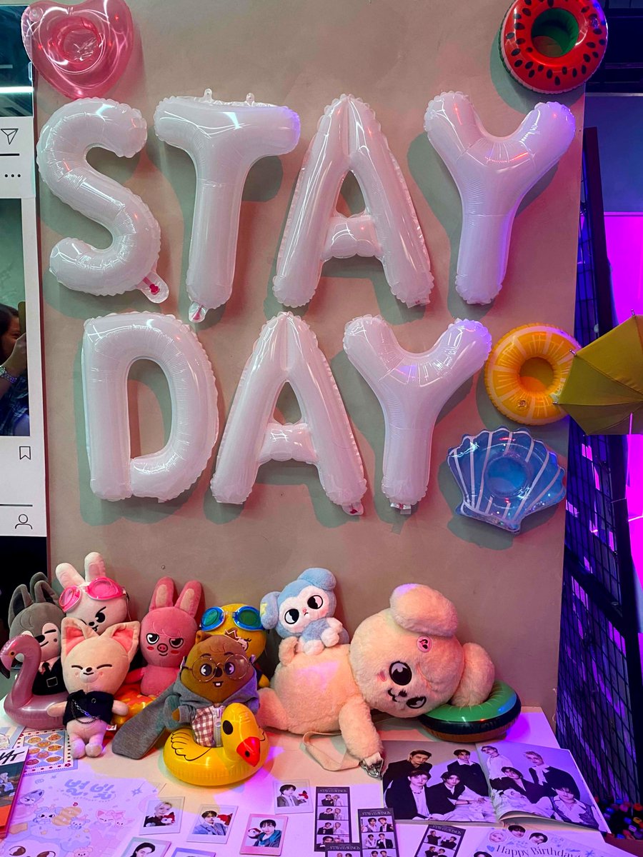 cypherfrexk's tweet photo. I can't remember when was my last cse for straykids and so happy to be back at the stayville~ 

Thank you @allforskzph 

Thank you stay for the freebies~ 

Happy STAY Day! ❣️

#STAYundertheSUN
#Events_By_Allforskz https://t.co/G56CUyqTuH