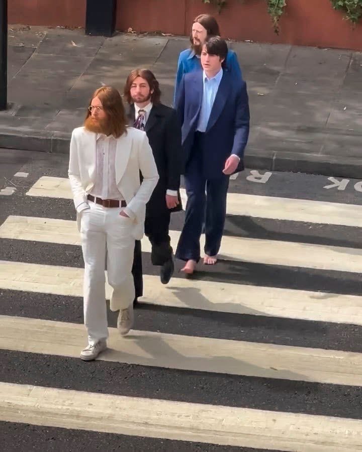 extratv's tweet photo. The Fab Four! Harris Dickinson (John Lennon, Barry Keoghan (Ringo Starr), Paul Mescal (Paul McCartney), and Joseph Quinn (George Harrison) recreated the iconic crosswalk shot from the "Abbey Road" album cover for "The Beatles — A Four Film Cinematic Event."  🎶🎬

(📸: Backgrid) https://t.co/4LHivTQY2o
