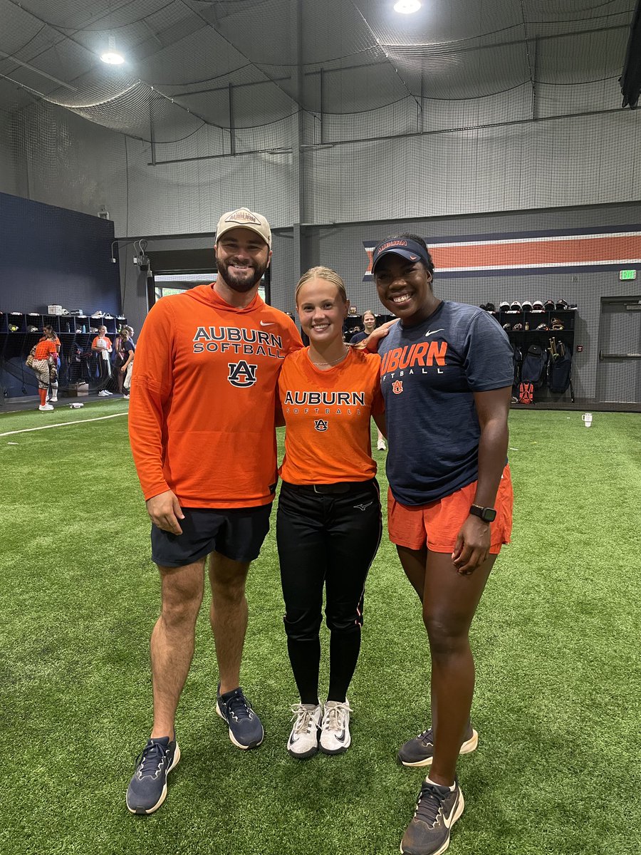 addi_raugh's tweet photo. Had a great time at the @AuburnSoftball elite camp! Thank you @KateMalveaux @CoachMalveaux @DJSanders37 @rykerzc for inviting me out! 
@Torres14u @MVP_512 @terry_seneca @LineDsoftball https://t.co/rjdeqnSrZr