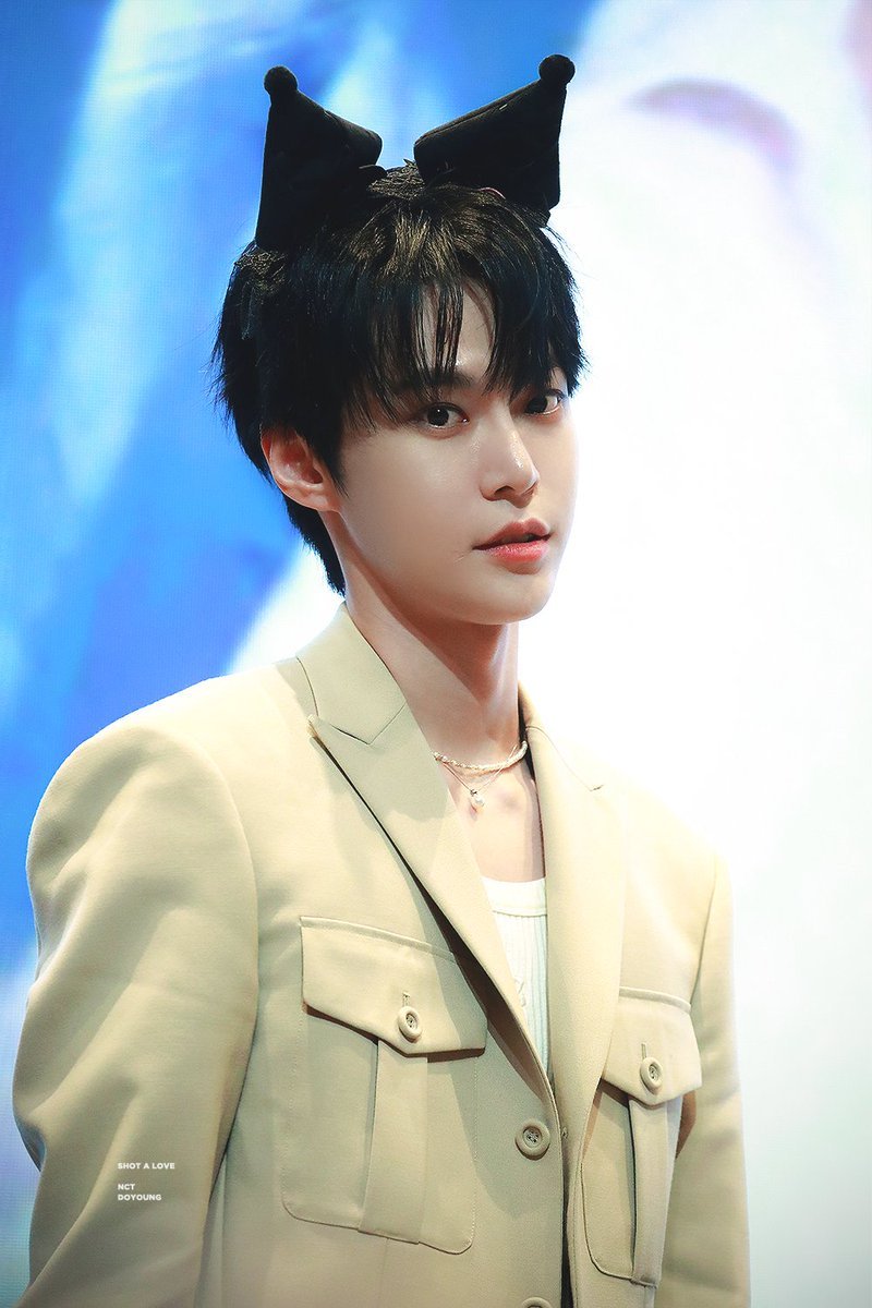 neverthelesside's tweet photo. 꺄아아아 도냥이🖤🖤🖤 https://t.co/y22C8azpon