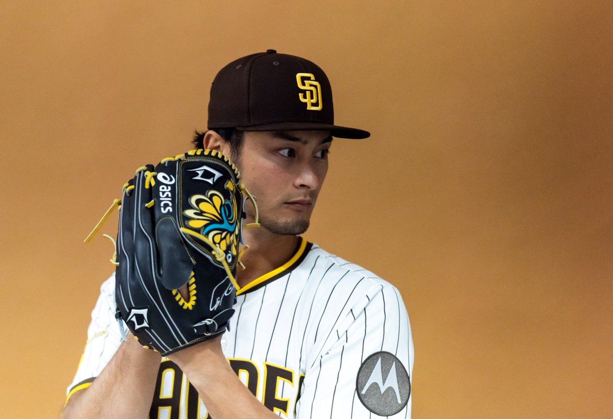 SportsAroundSD's tweet photo. I want to wish Yu Darvish a very happy birthday!

Thank you for all the hard work and kindness you've poured into this organization and community. I hope your rehab is going smoothly. 🤎💛 https://t.co/eOkAgFRaH3