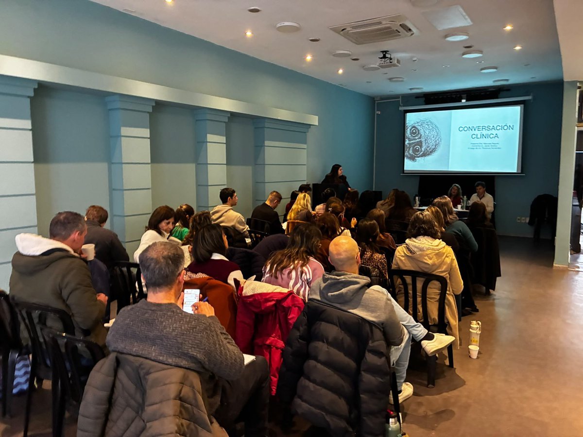 eoluruguay's tweet photo. Conversación clínica.

Texto por Javier Grotiuz:

En el día de ayet se encontraron para dialogar dos discursos, el de la psiquiátria y el del  psicoanalítico. Fue una oportunidad que permitió intercambiar cómo pensamos la psicosis y el autismo a través de un caso singular https://t.co/fqmwpewTF6