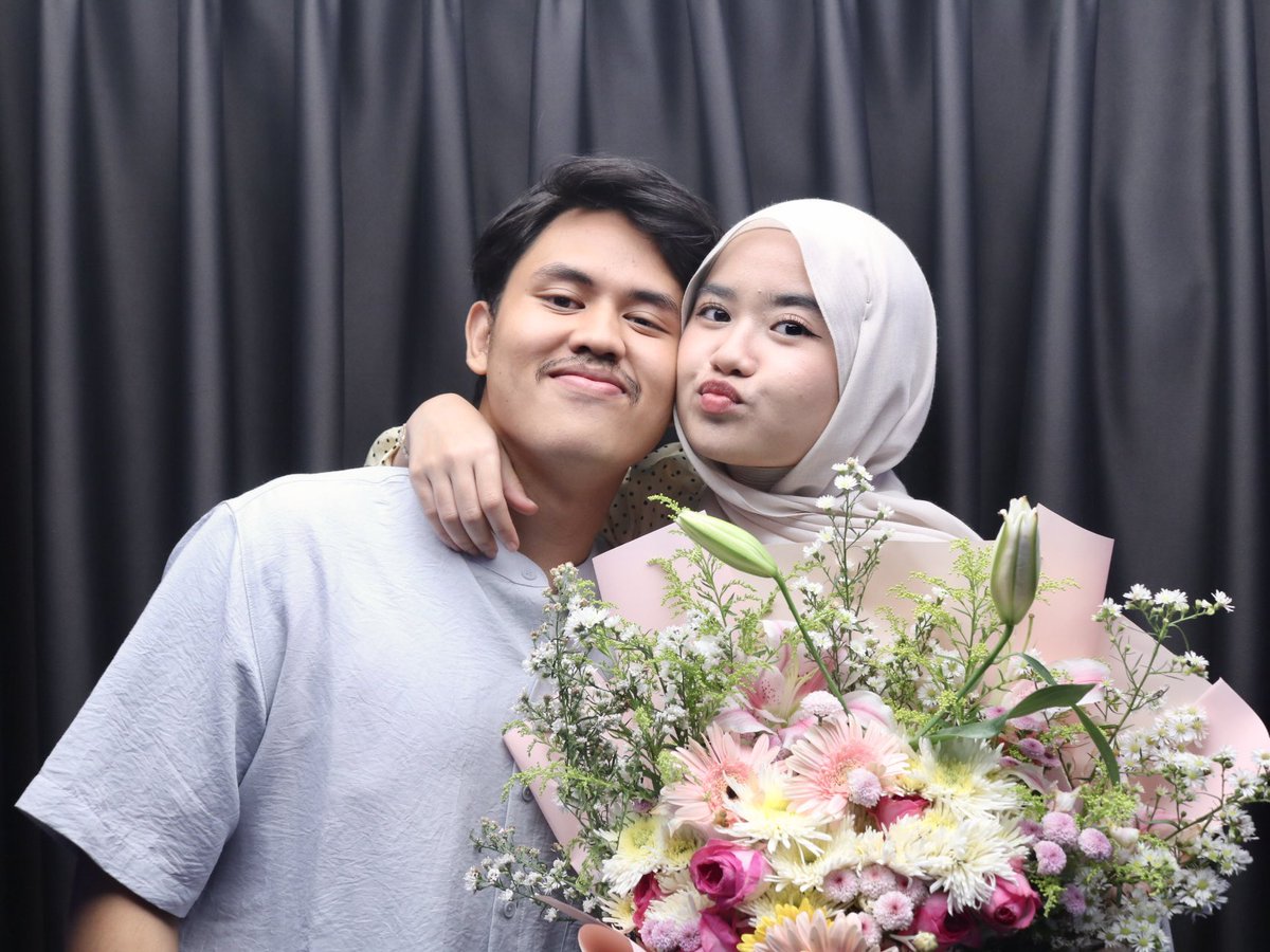 burnnhildee's tweet photo. loveeee my man so much💐💝 https://t.co/6qdrrc9wXP
