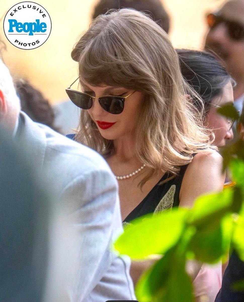 PInsider_'s tweet photo. 🚨 | 1989 TAYLOR SWIFT IS BACK https://t.co/vq3l7Bjo2D