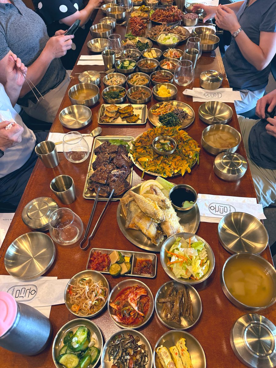 eatinglasvegas's tweet photo. Dammmn…that’s a lot of #banchan…The Chinatown Boyz take down all the small plates at #ONDAM, but skipped the “shingled hedgehog.” 😳
No. 215. 🇰🇷🇰🇵🥢
@EatTalkRepeat https://t.co/hknq29jBZh