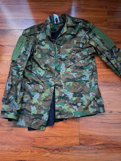 KaGarrisson's tweet photo. @MVProJileka That's Dress uniform thay don't wear it for combat deployment the combat deployment looks like what other ordinary units wear 👇 https://t.co/4UnArrB5e0