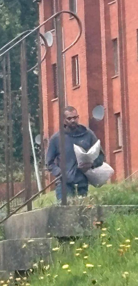 Craig18497112's tweet photo. Awareness post for maryhill  and surrounding areas in glasgow 

"Hi, I just want to make people aware of this man, I was walking my dog at 10.30am in Sandbank Avenue in Maryhill on Saturday morning and this man followed me into the street and to my front door despite me telling him to go away. He seemed under the influence but made reference for me to go with him to his house. He then sat outside my house and I had to call the police, they never appeared until 4 hours later and by that time he was gone. I wasn’t going to post anything as I left it with the police but friends and family have said to make people aware as there was a similar incident yesterday in Maryhill. Thank you" PEOPLEDOCARE