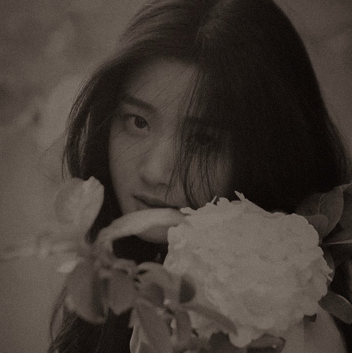 eadlaeu's tweet photo. ️ ️

 ️

 ️
                  ‘   𝐿𝑜𝑟𝑑,  grant me  grace,  and   let  me
                  pirouette  through  this life, light  as  a
                  feather, adorned in white.

                      ⧼     https://t.co/sdzKhf16HU     ⧽

 ️
️ ️

 ️ ️ https://t.co/yBGAsqxXU3