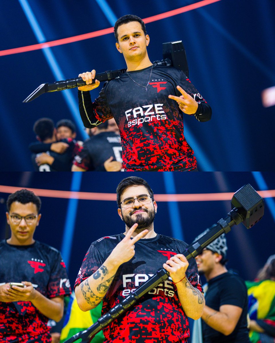 FaZeEsports's tweet photo. The R6 Triple Crown 👑

@cyberzeraR6 @soulz05 🏆🏆🏆 https://t.co/2VRDkxvNpo