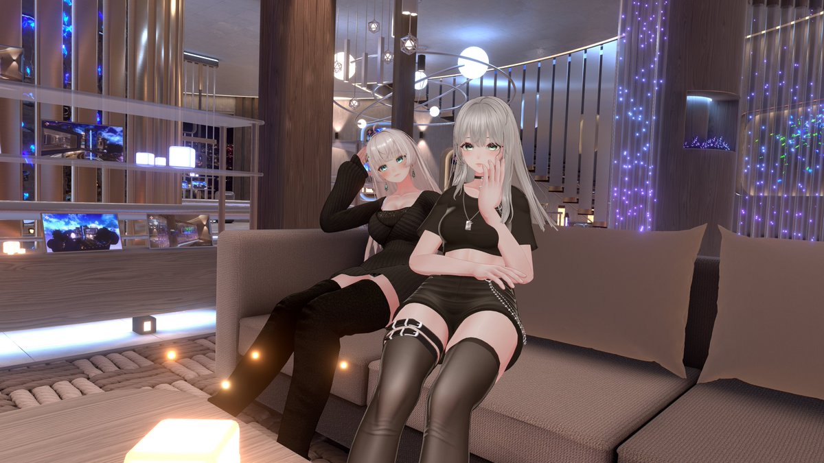 SilverFox_Ries's tweet photo. お盆休みも終わりですな🫠
相方とVRChatワールド巡りいっぱいしました🫠 https://t.co/YAyCsEhOlK