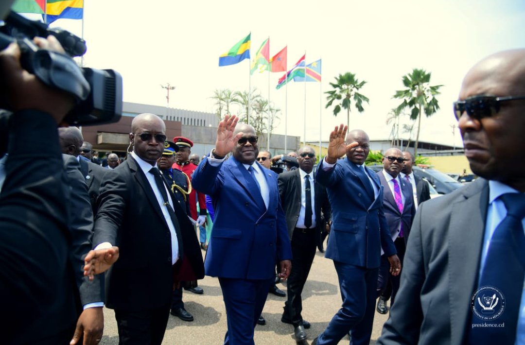 TvSarepta's tweet photo. Une grande relation diplomatique entre la RDC et le Gabon, bientôt suppression des visas. 
@antanumerique @bentezangi @michaelbakemba @presidence @primature. https://t.co/nL7yPSSGqD