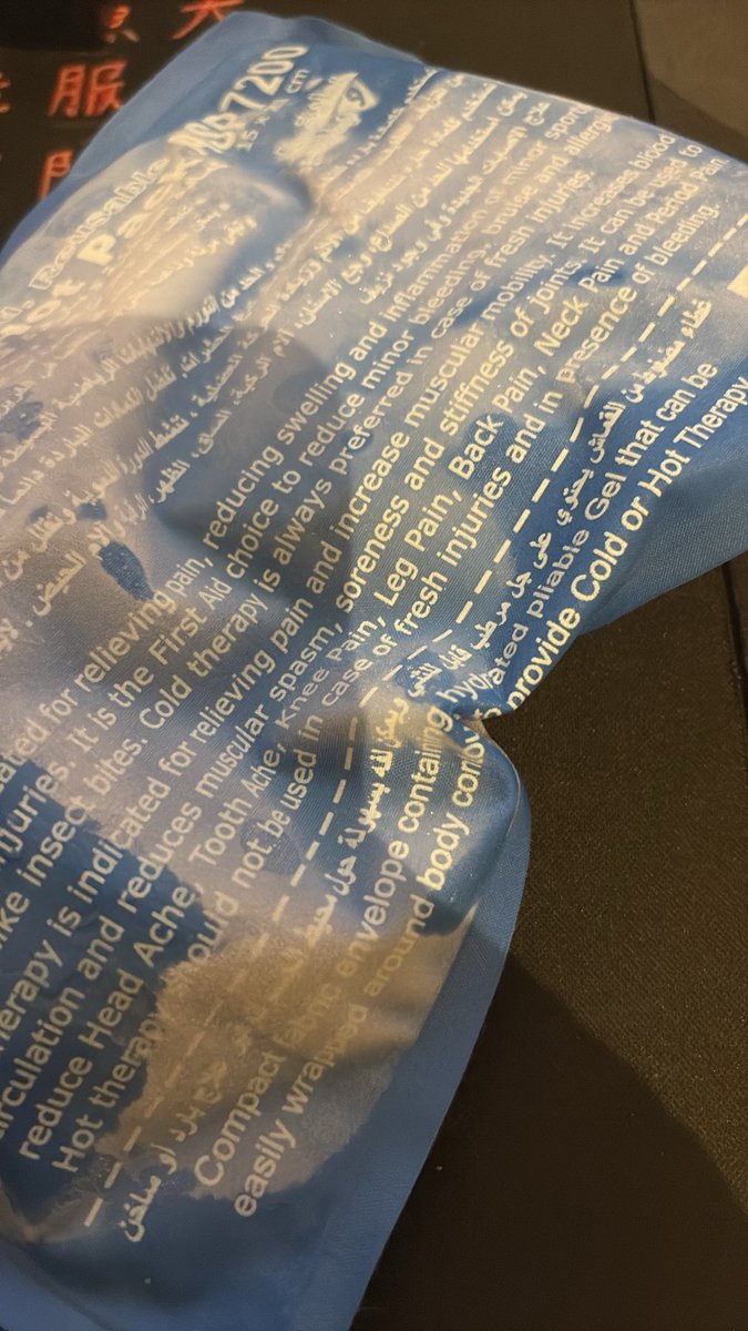 itonihon's tweet photo. 見るのご注意です！
ブロック🧱を持って置く時手だ挟まれてて、こうになった、チャッピーを聞いて「冷たい湿布を使ってほうがいい」と言った
ちょっと痛いけど、なんかこの部分がだいぶ固まった！
明日、ジムやりたいけど、やれるかな？ https://t.co/cXpIxfqs4n
