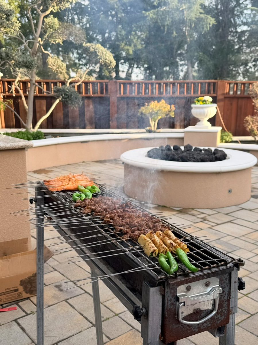 Wraygqt's tweet photo. The weekend barbecue was really enjoyable! https://t.co/hrWLN7vzPU