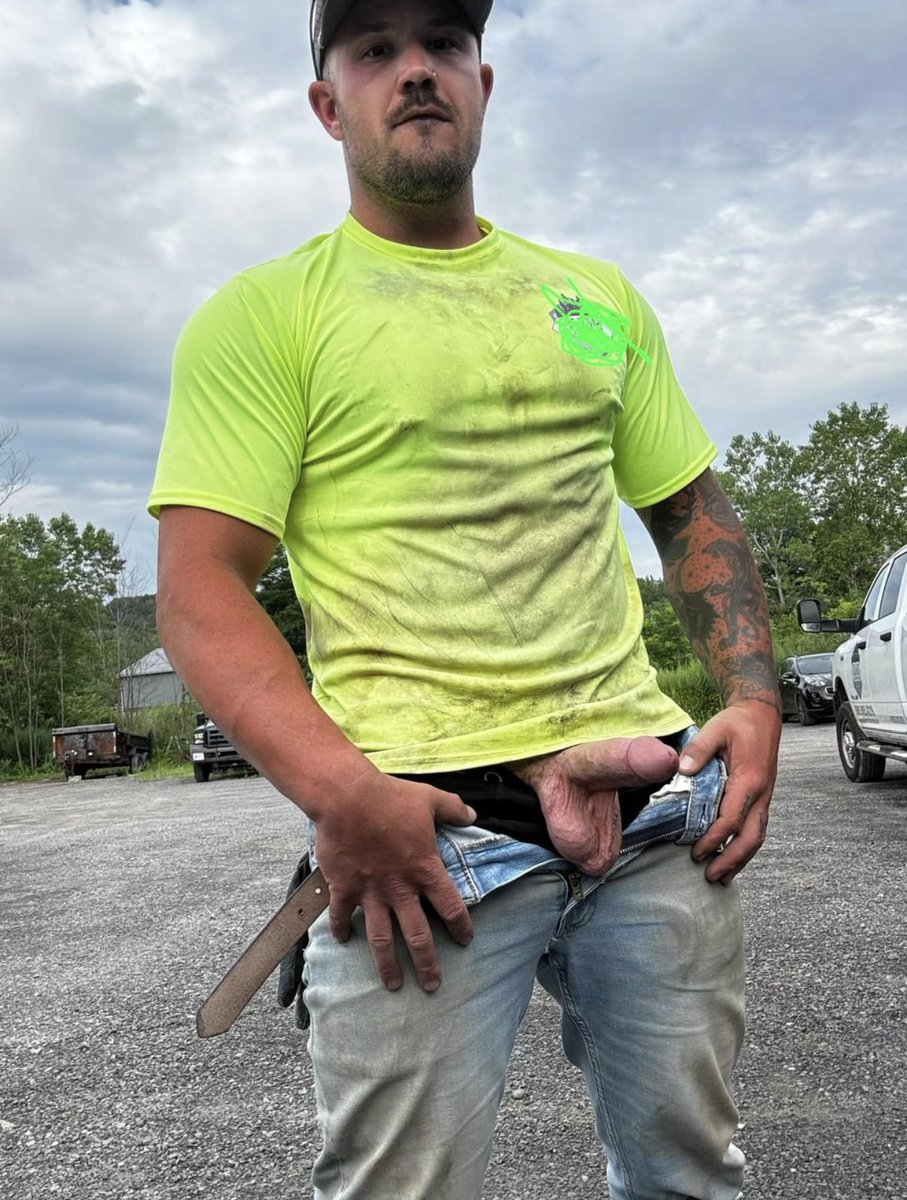 missouri653's tweet photo. A hard guy is a happy guy. https://t.co/RjSTXHbvwI