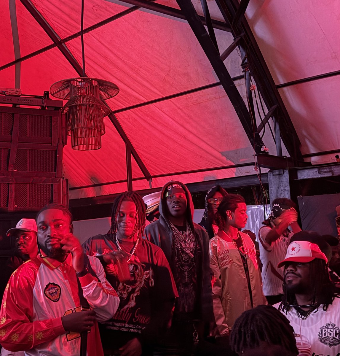 flygodT tweet picture