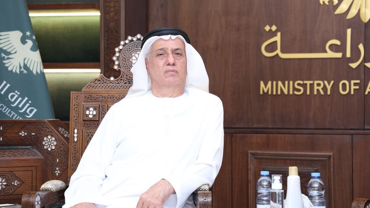 syrmoffa's tweet photo. وزير الزراعة يبحث مع مدير دائرة أعمال رئيس دولة الإمارات تعزيز التعاون الزراعي وإعادة تأهيل المشاريع الاستثمارية في سورية. 

#الجمهورية_العربية_السورية 
#وزارة_الزراعة https://t.co/jFzDJSP634