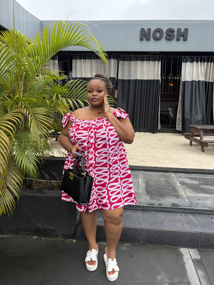 ms4nna's tweet photo. Stepped out. https://t.co/J0NiJCTSS4
