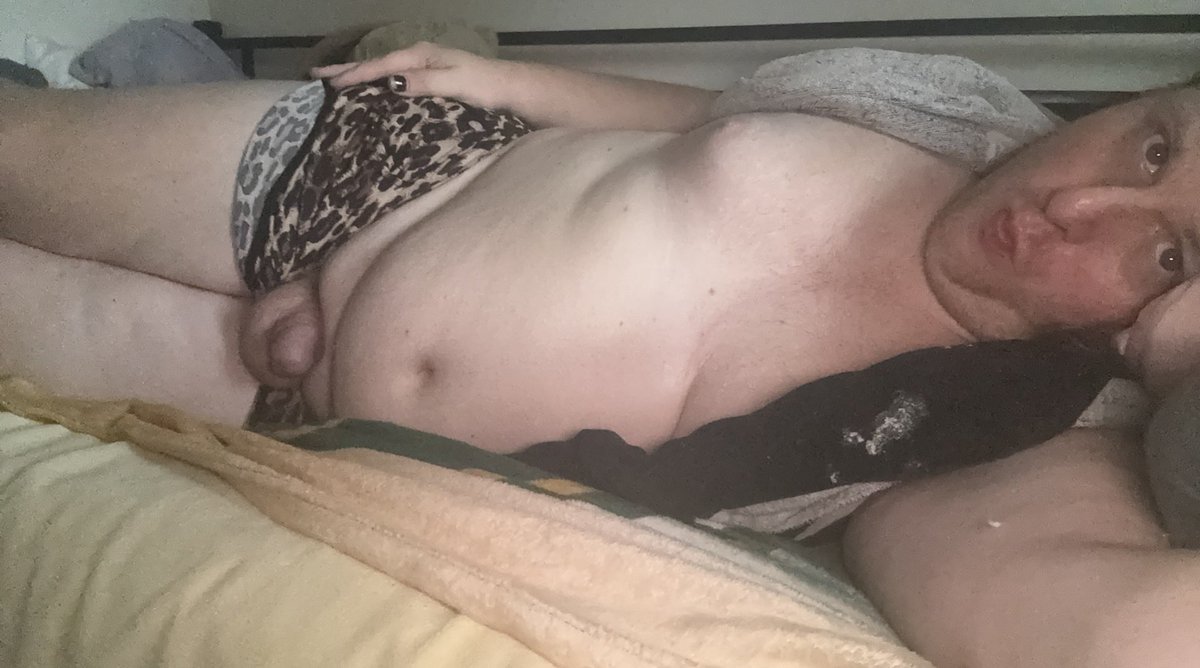 NBRoxyStarr's tweet photo. Any femme friends want to sext with another hot big cocked trans girl who wants to cuck me? Let me know ASAP!!! https://t.co/GsXZjQc621