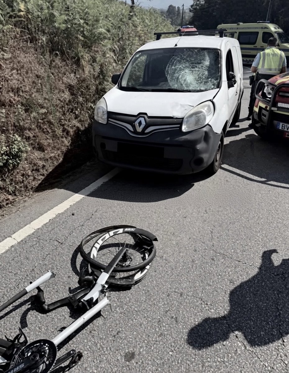 questiona_te's tweet photo. 🇵🇹 | Condutor que atropelou mortalmente o jovem Finlay Tarling foi libertado e não será acusado de qualquer tipo de infração.

A notícia está a revoltar todos os fãs da modalidade e afirmam que Portugal não seguiu as medidas de segurança. https://t.co/JC1SZJBEmX