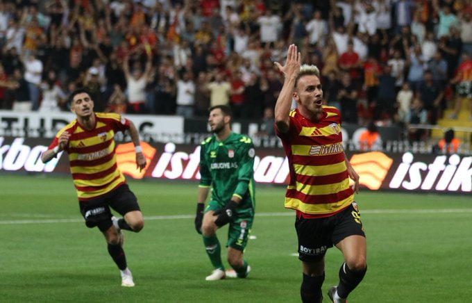 milliresmix's tweet photo. ⚽️3' Benhur Keser 
⚽️45+4' Taulant Seferi
🟥83' Murat Paluli

🔔 Trendyol 1.Lig 2.hafta maçında Kayserispor evinde Sivasspor'u 2-0 mağlup etti. https://t.co/ToNNgsVvpT