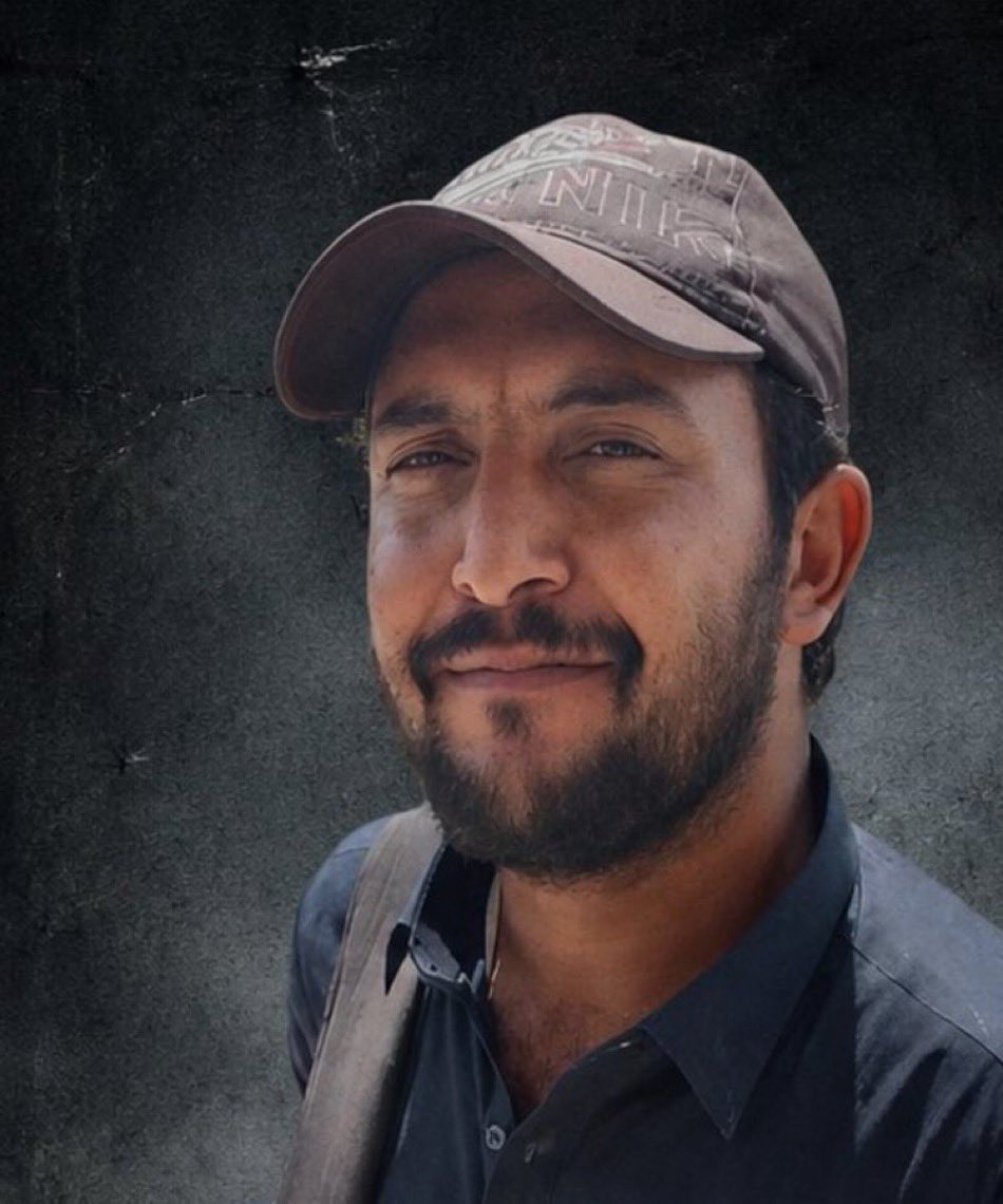 Mahobaloch01's tweet photo. Khalil Baloch is an M.Phil scholar whose place is in the classroom and research lab, not in incommunicado detention. We demand justice and his immediate safe recovery.
#ReleaseKhalilBaloch #SaveBalochStudents #KUMustFindItsStudents https://t.co/e3EC9uRgQx