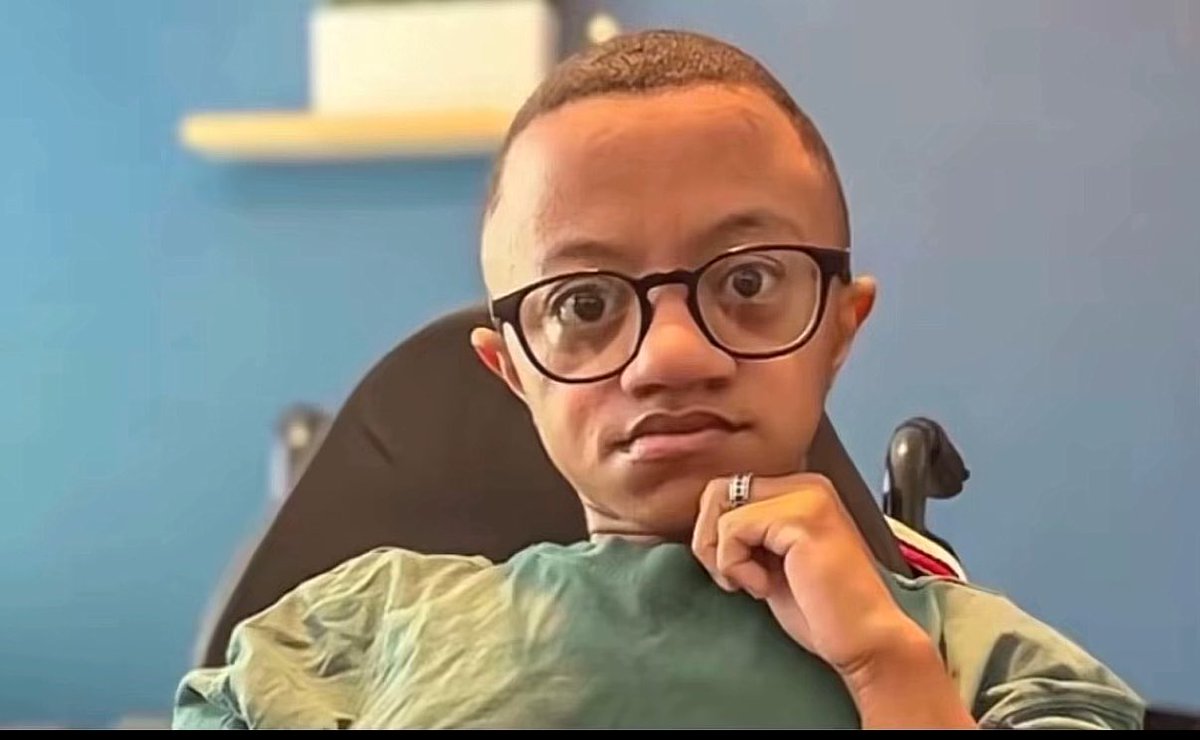 Fufu_b2's tweet photo. Le NCBBQ est dans le top 3 des pires concepts qui ont flop et il est pas 3e https://t.co/Hft0XUw4AV