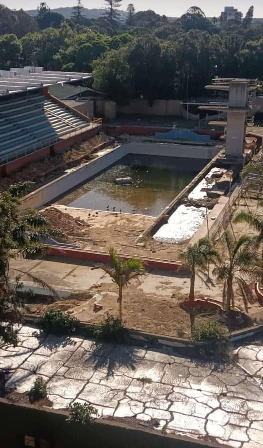 pookiepolls's tweet photo. St George’s Park public pool in PE.

Another glowing testimonial to the governance of @MYANC 

Once everything is stolen it is left to die. https://t.co/zotfjAkh7T