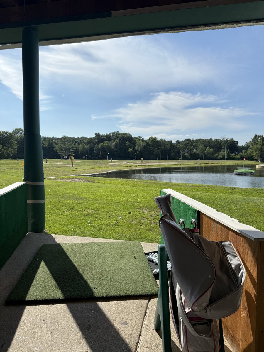 Samgyuii's tweet photo. Boston Golf Practice Area Collection ⛳️ https://t.co/ROANjuAGDP