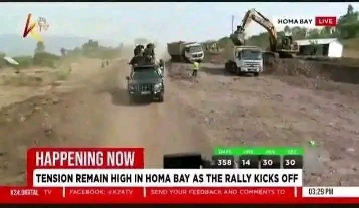 AlionyaRoseline's tweet photo. Construction of the road is ongoing.

Bwana every photo from Linda Mwananchi has a @WilliamsRuto's project going on.

Rais anafanya kazi. https://t.co/oW4WsUOPFm