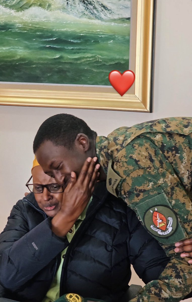 BalaamBarugahar's tweet photo. Grandma’s Love ! God bless and protect our mother of nation @JanetMuseveni https://t.co/lt9RF8iXo2