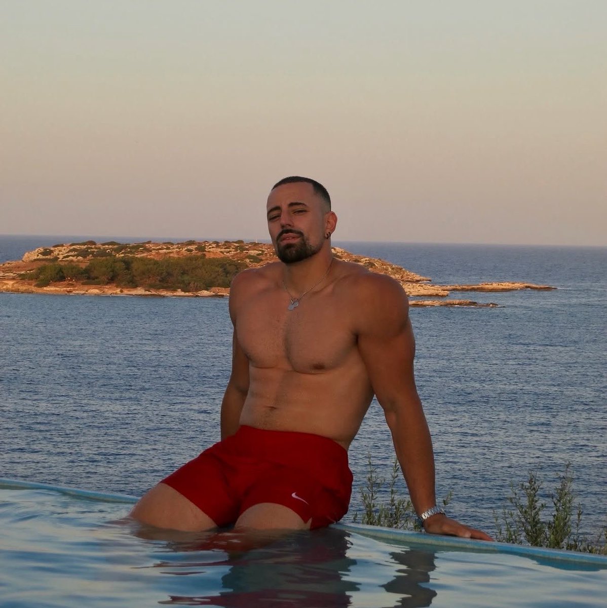 youtube_replay1's tweet photo. 🥳🇬🇷 𝗝𝗢𝗬𝗖𝗔 𝗫 𝗦𝗘𝗕 𝗫 𝗗𝗝𝗜𝗟𝗦𝗜

Les 3 youtubeurs, ainsi que Mathieu, ont passé leurs vacances en Grèce ensemble !

Une vraie amitié au-delà des videos, c’est beau à voir ❤️ https://t.co/l1df94tjIc