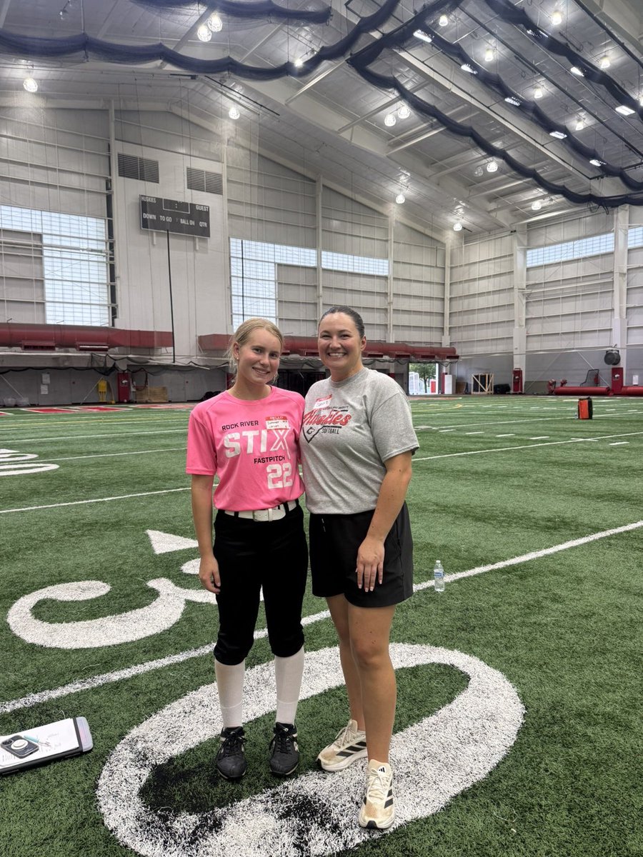 SummerLarson28's tweet photo. Had a great time at the @NIUSoftball offensive camp! It was amazing getting to talk the players and coaches as well as learning some great new drills! Thank you to everyone who made this camp possible!
@Wisoutlawz 
@CoastRecruitsSB 
@BriePasquale https://t.co/qUQkTg0wtU