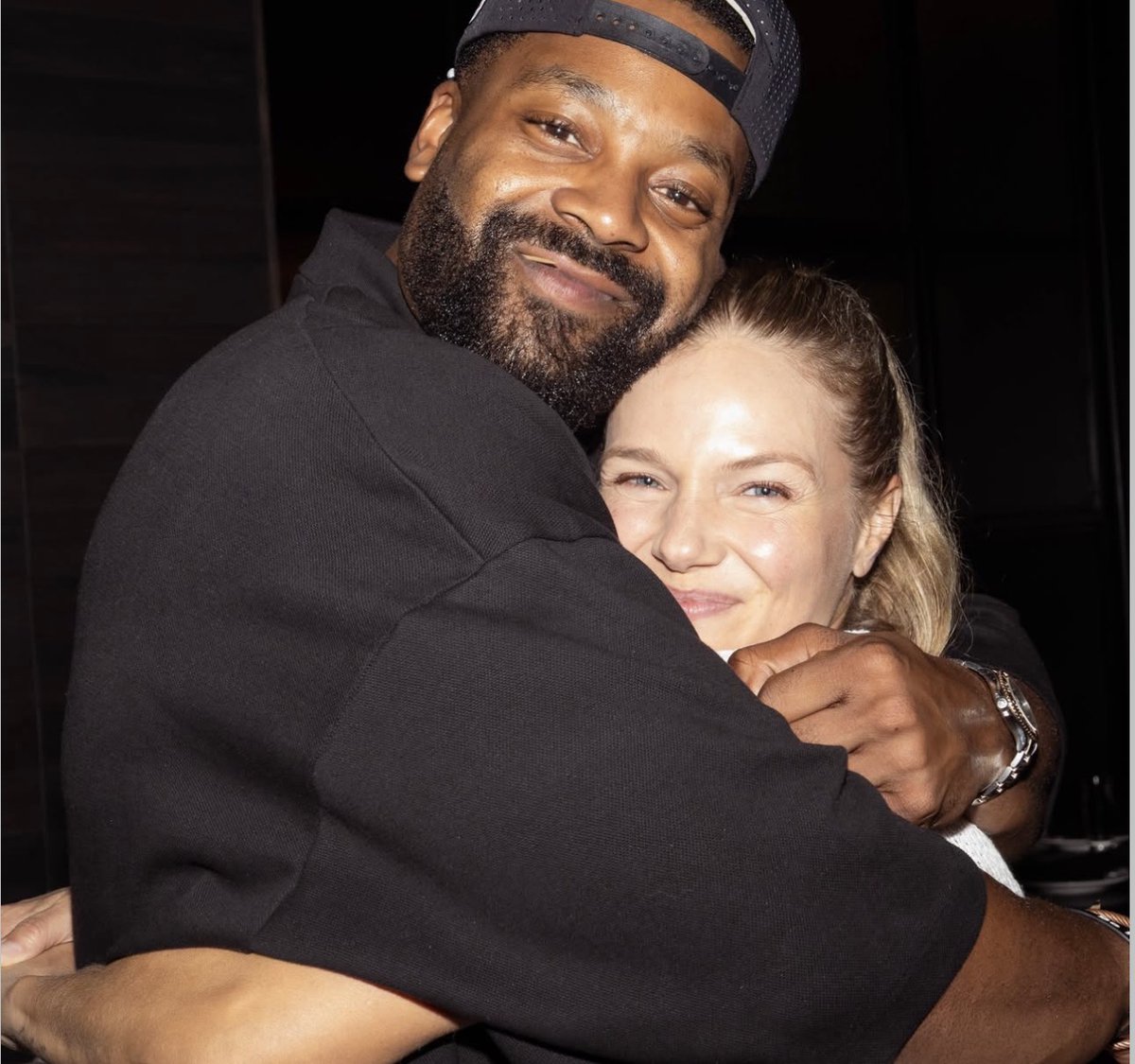 OneChicagoCtr's tweet photo. LaRoyce Hawkins has filmed his final Chicago PD episode, and the cast and crew came together to celebrate his 13-season run as Kevin Atwater. #ChicagoPD https://t.co/W91lJDqThf