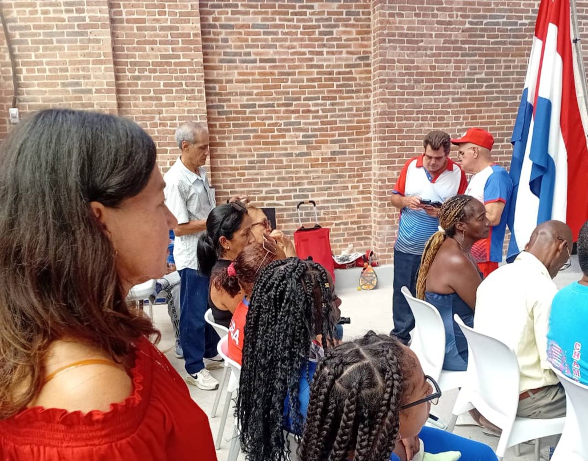 InderCuba's tweet photo. #InderCuba en la Feria Internacional del Libro de La Habana.
Fruto del trabajo conjunto con la Universidad de Ciencias de la Cultura Física y el Deporte, sesionó el plenario de relaciones entre esa institución y homólogas rusas. https://t.co/h5nX86O1vp