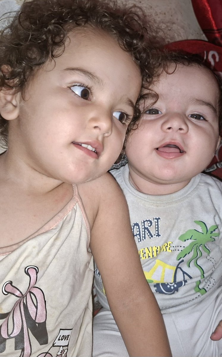 aboud_king18563's tweet photo. I’m tired of asking for help, but I can’t give up while my children need me. 🤍

Rose and Kamal need food, formula, and diapers. Please help our story reach a kind heart. 🍉

https://t.co/BgVwpTRGiA https://t.co/t8fquyOx2y