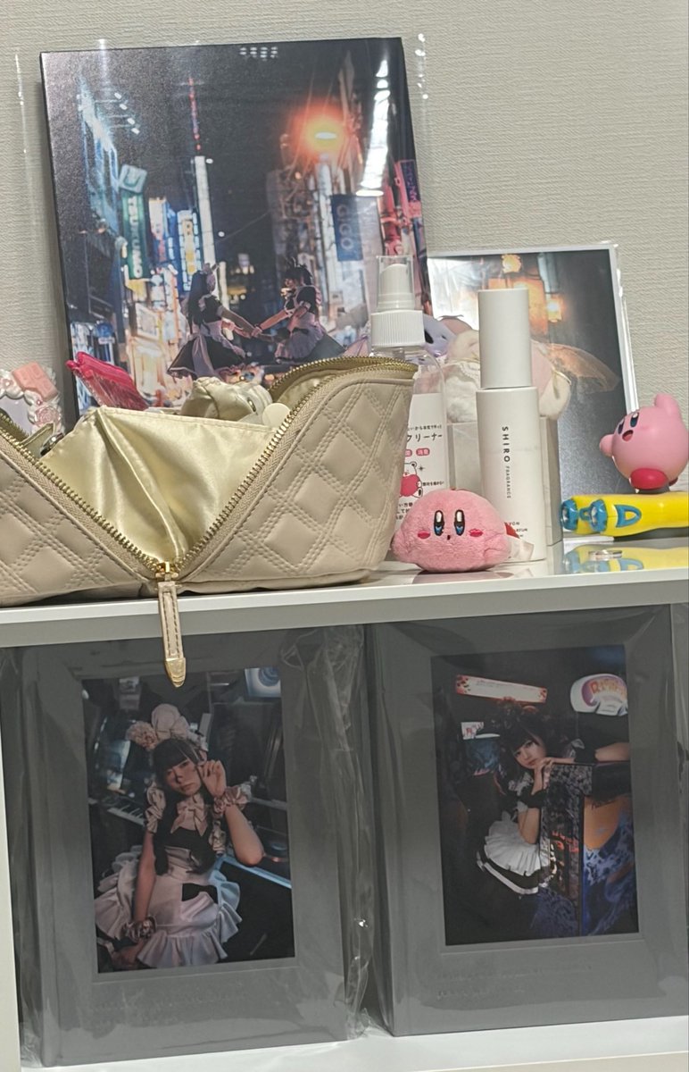 mayunyanOJS's tweet photo. 毎年こう、、わかってる、、
休み最終日こそ夜更かしするの。どうしよう起きれない😂笑
棚を買い替えて今日組み立てたので仮置きのまだ一定まってないから雑置き。もっと片さなきゃ😭😭 https://t.co/D6ityVEpXc